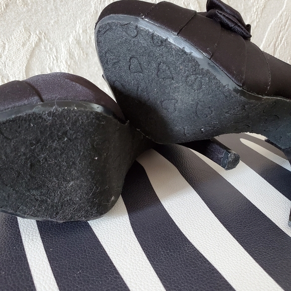 Michaelangelo Peep-Toe pumps - Picture 4 of 5